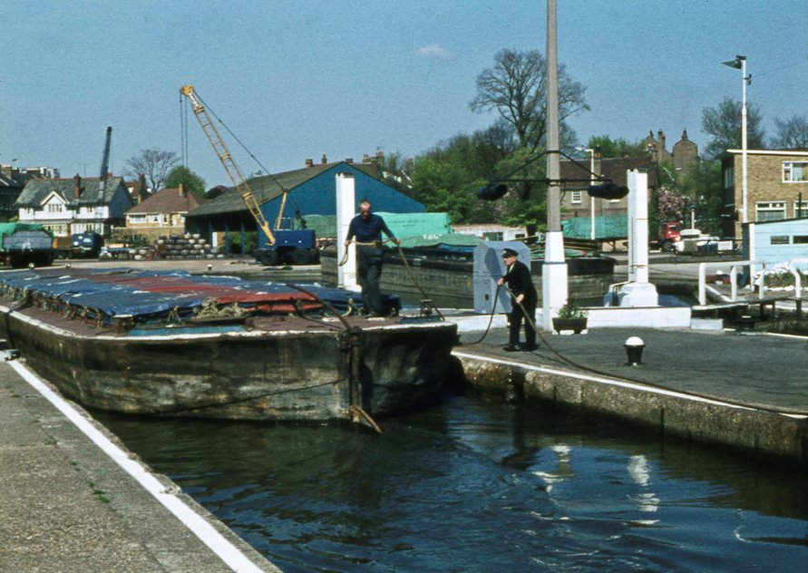 Barge at Brentford Lock