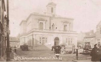 Market Place around 1908, showing the Town Hall
