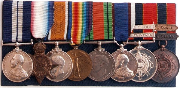 Set of 8 medals